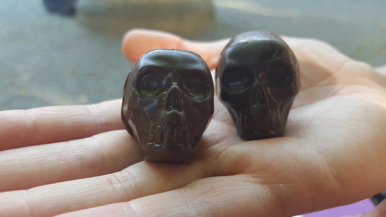 skull chocolate